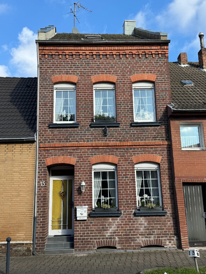 Straßenansicht