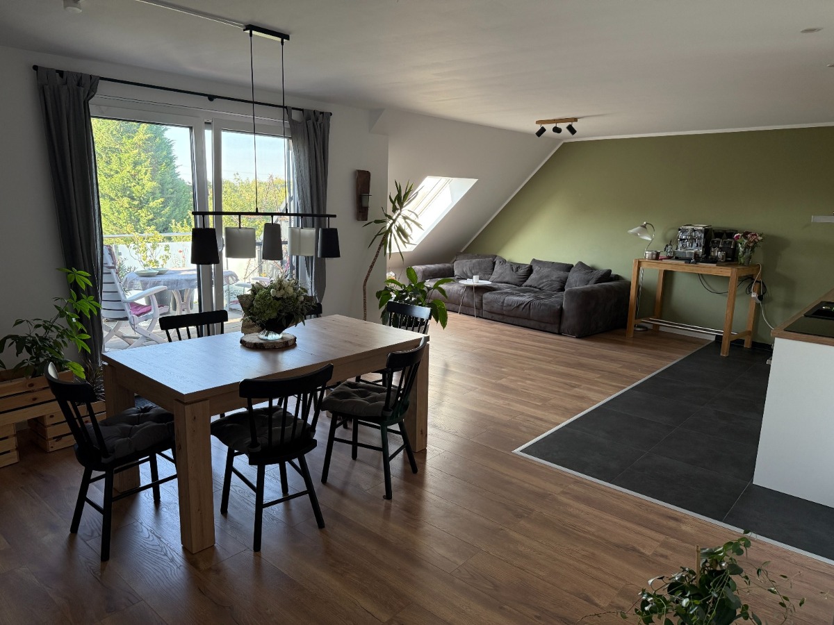 Ess-/Wohnzimmer/Küche