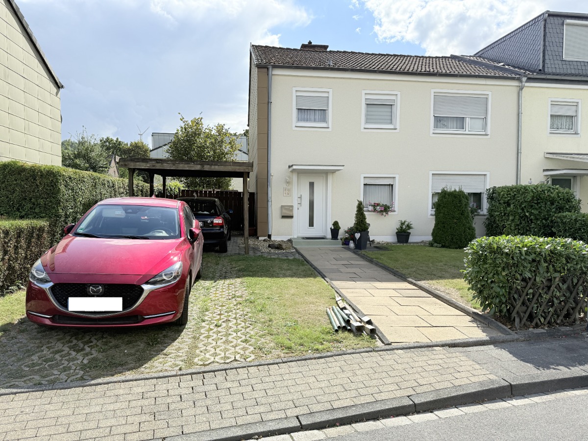 Straßenansicht