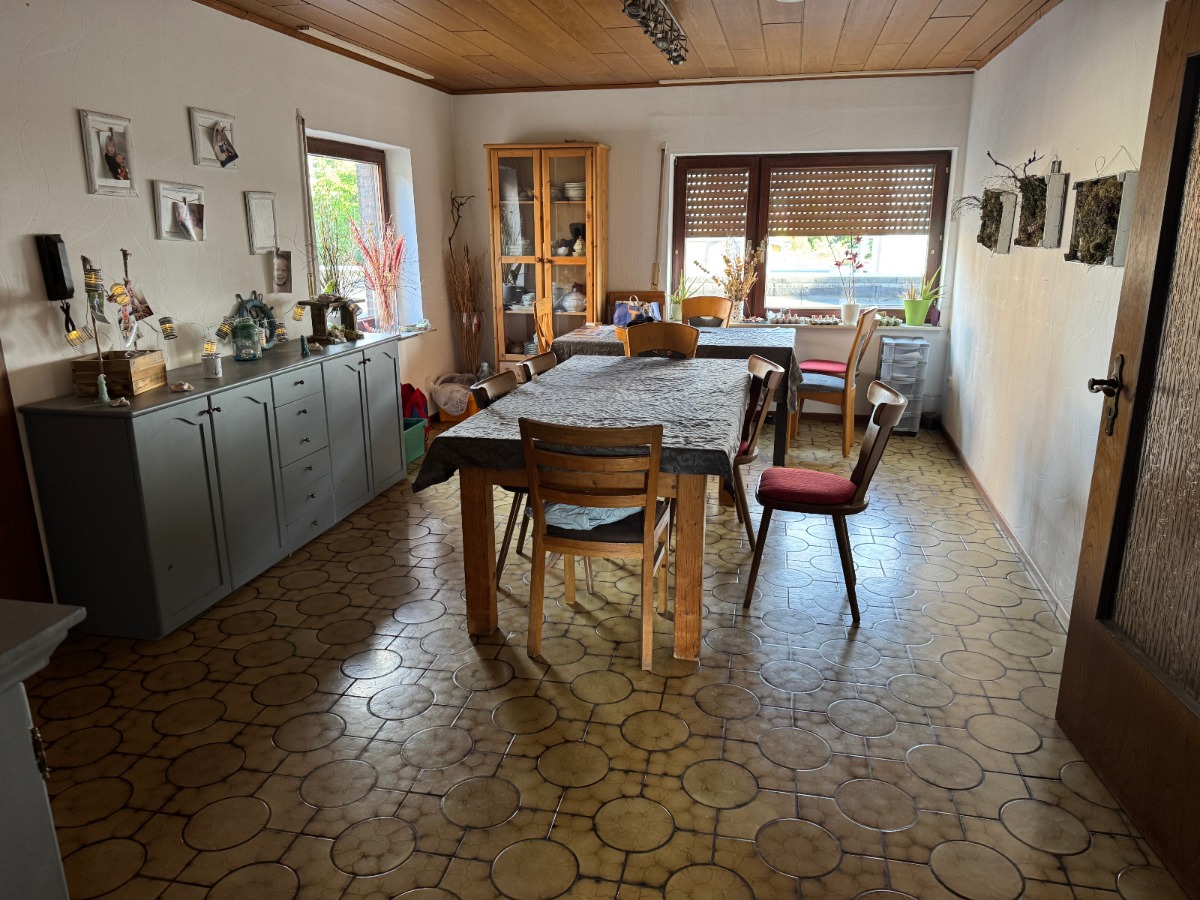 Essraum Obergeschoss Wohn- und Geschäftshaus