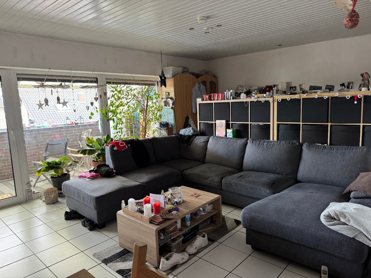 Wohn-/Esszimmer Wohnhaus