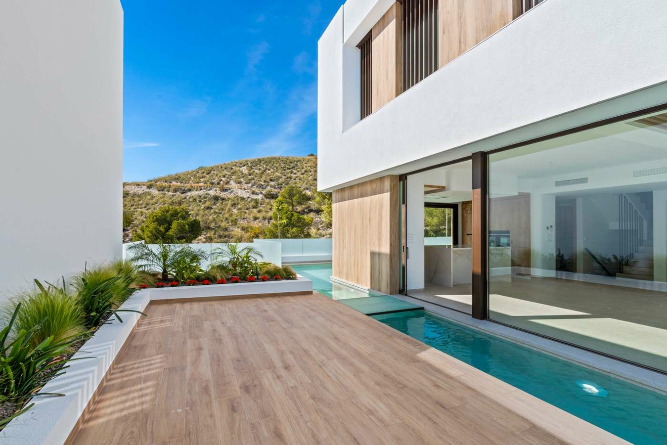 19. Venecia IV - POOL CHILL OUT