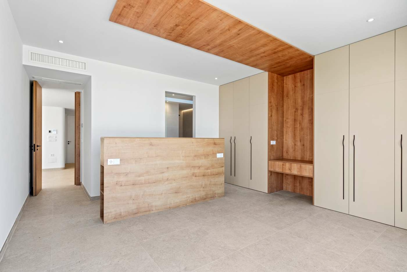 14. Venecia IV - MAIN FLOOR BEDROOM