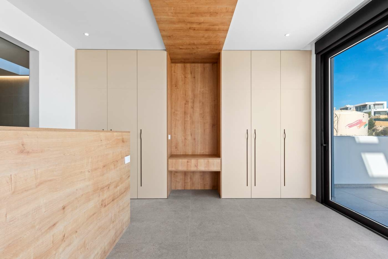 15. Venecia IV - MAIN FLOOR BEDROOM