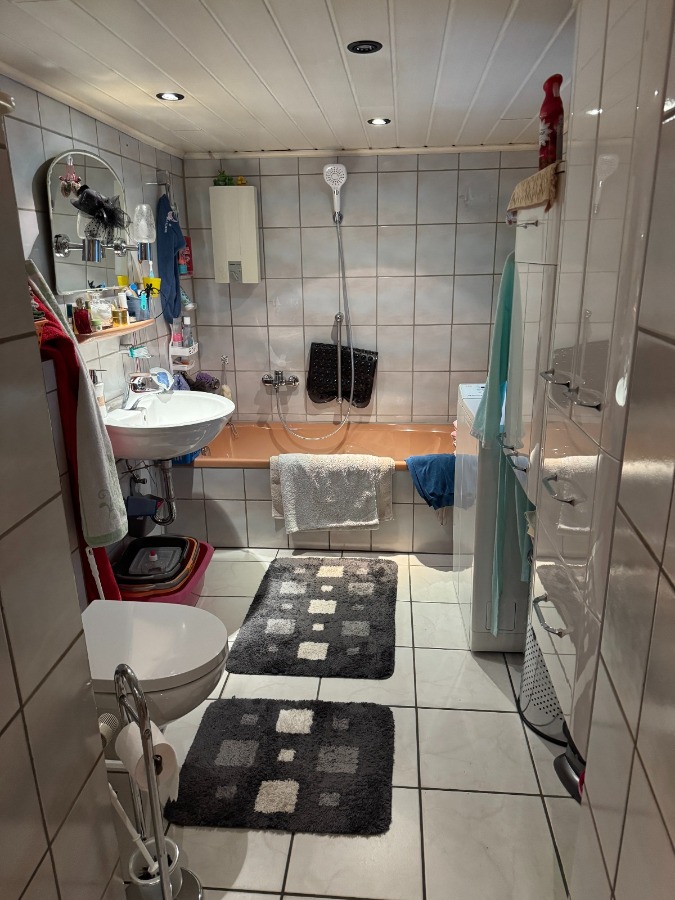 Bad mit Wanne