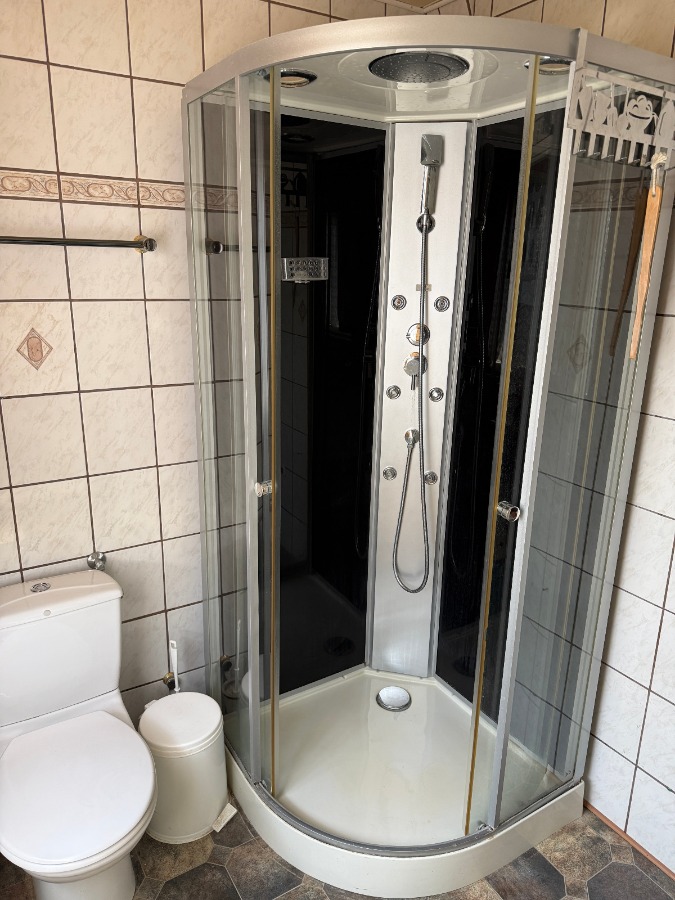 Bad mit Dusche EG