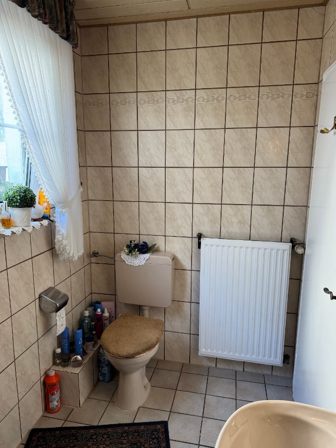 Bad mit Dusche (EG)