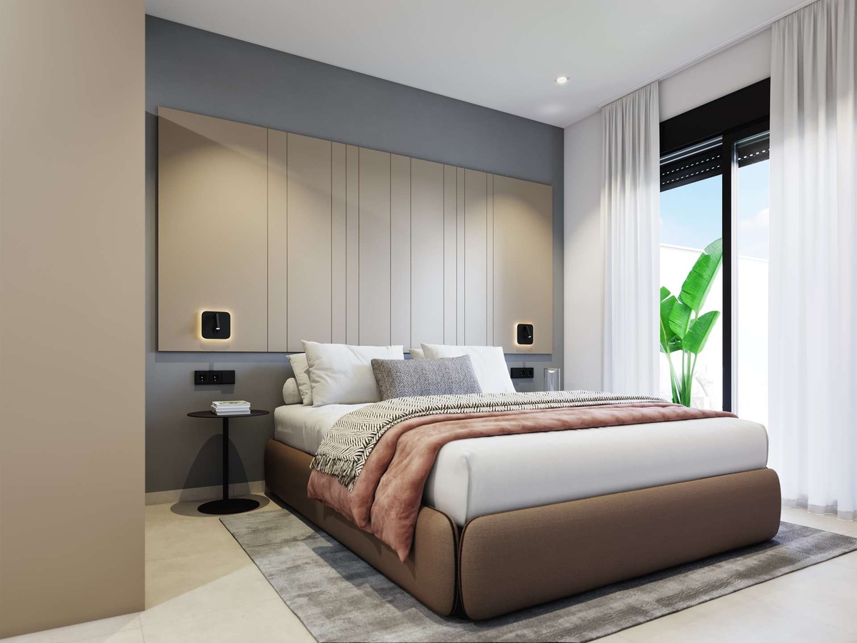 (18) MASTER BEDROOM