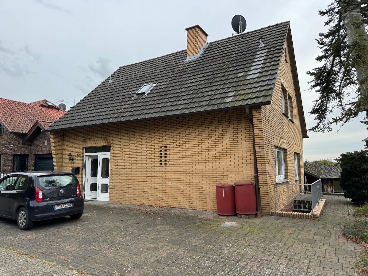 Straßenansicht