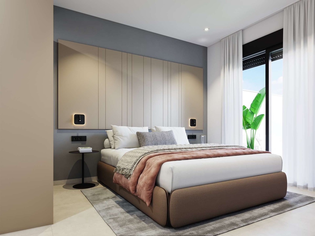 (18) MASTER BEDROOM