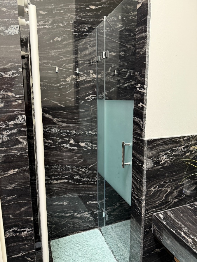 Bad mit Dusche