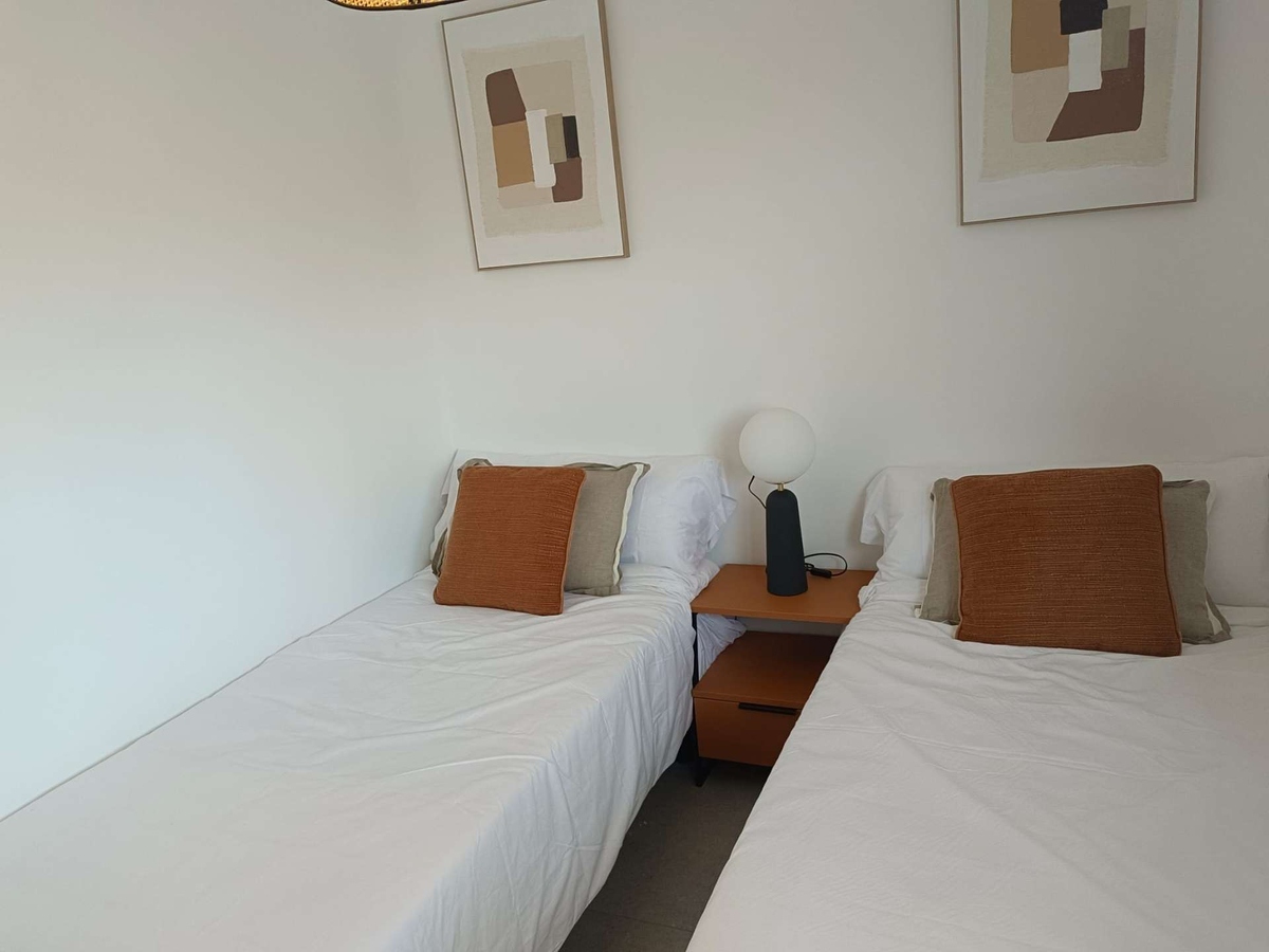 Guest bedroom