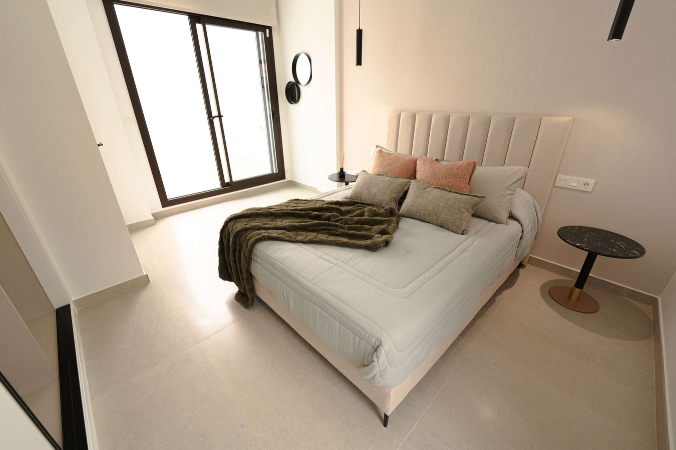 17 INTERIOR