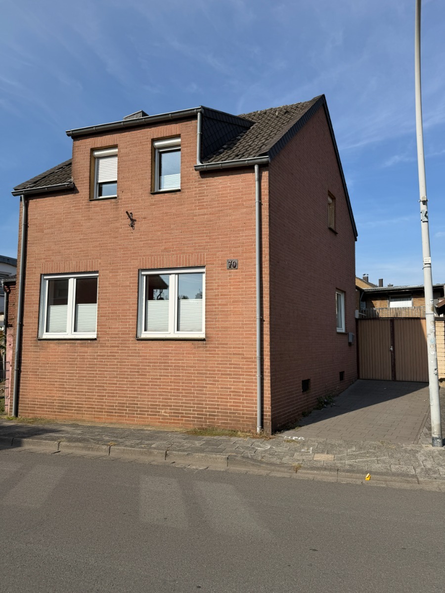 Straßenansicht