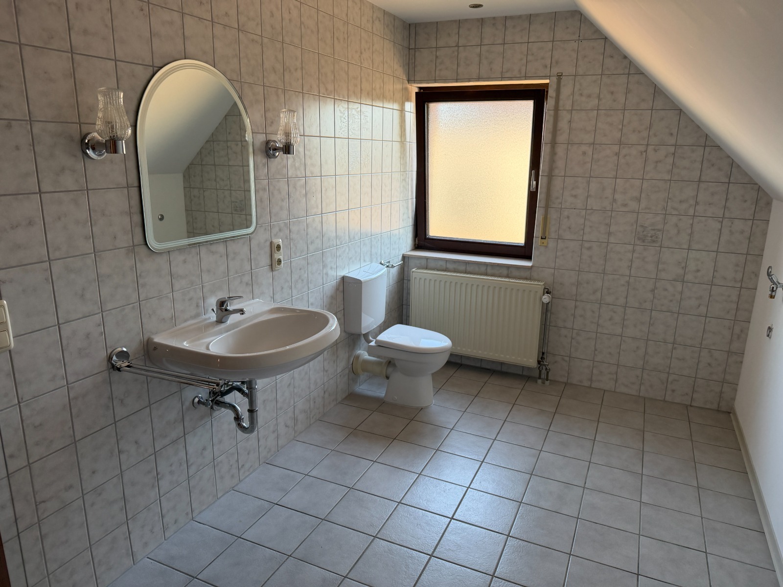 Bad mit Dusche (OG)